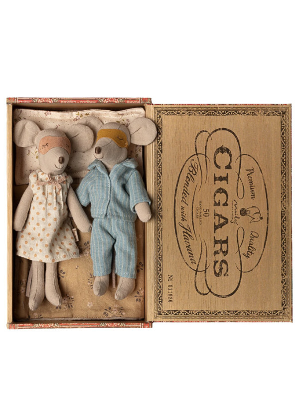 MAMÁ Y PAPÁ RATÓN EN CAJA DE CIGARROS, MAILEG
